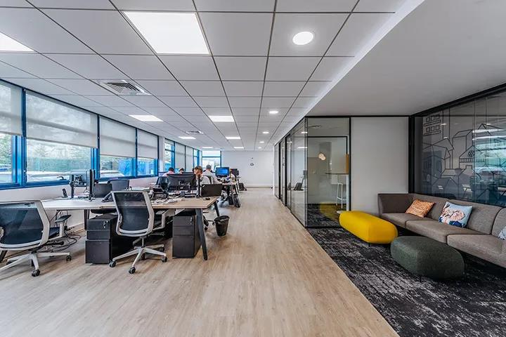 聯合辦公室家具定制設計欣賞_迪歐家具